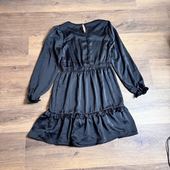 Knox Rose Dresses & Skirts - Knox Rose Black Long Sleeve Ruffle Hem Dress